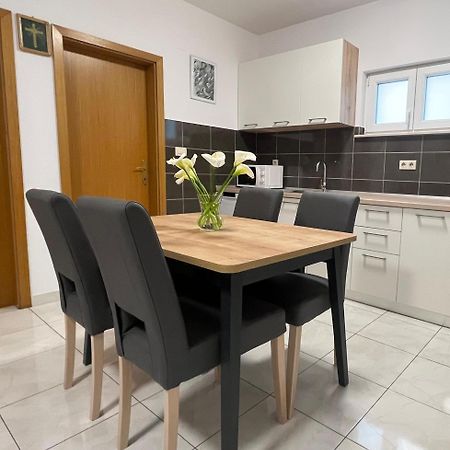 Apartman Krsticevic Metković Esterno foto